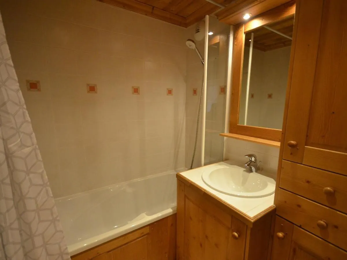 Appartement De Standing Calme, Proche Des Pistes, Avec Balcon, Terrasse, Et Garage Prive Aux Gets - Fr-1-623-85 Les Gets